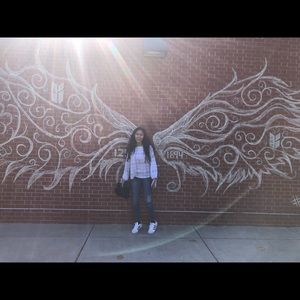 Meet your Posher, Iris